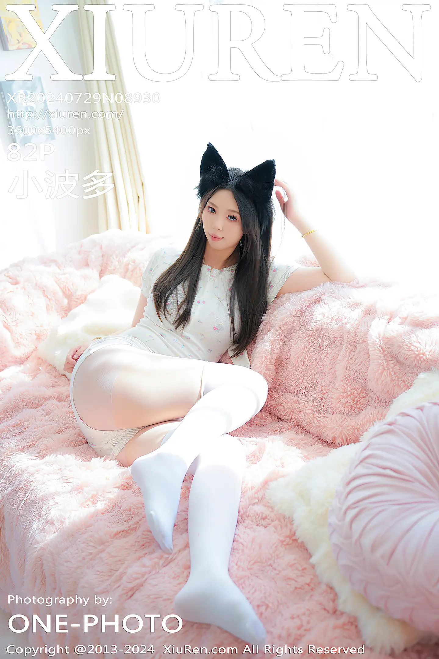 [XiuRen秀人网]VOL.8930 模特小波多私房性感白色上衣配白色丝袜秀凹凸身材惹火诱惑写真82P-秀人网官方网站